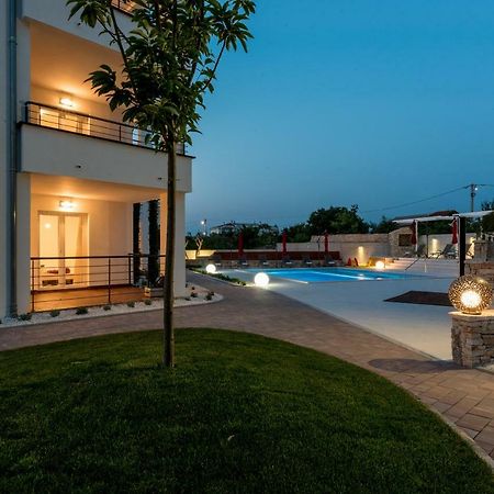 Villa Anja 1St Floor Peroj Bagian luar foto